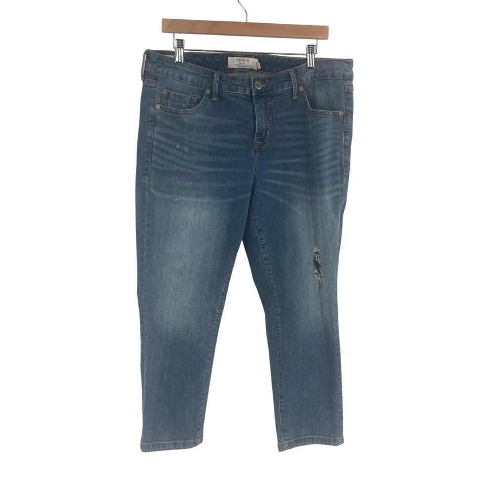 Torrid Mid Rise Straight Medium Wash Stretch Crop Jeans Women’s Size 14